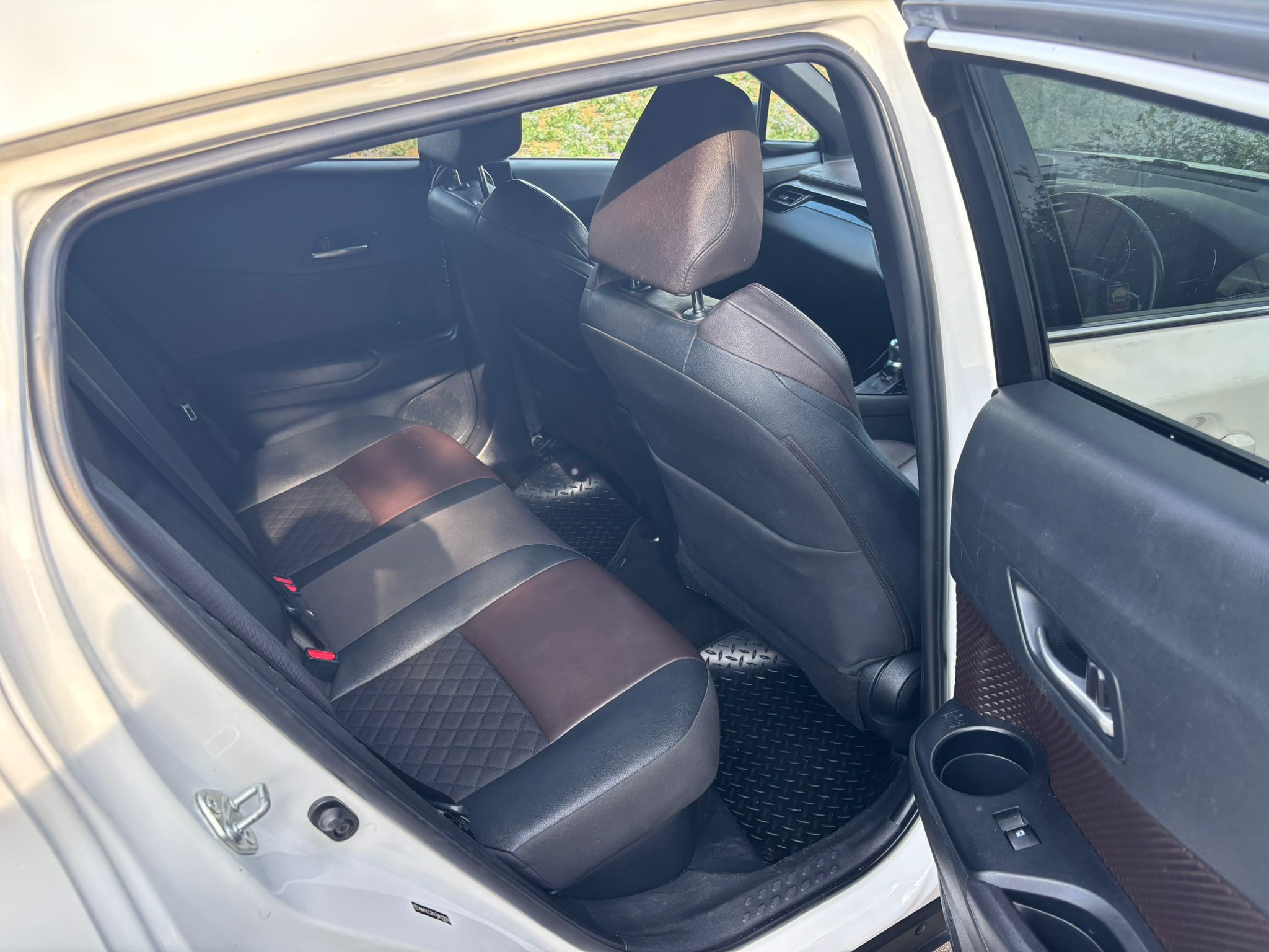 Toyota C-HR 1.8VVT-h Brothers Car Sales 